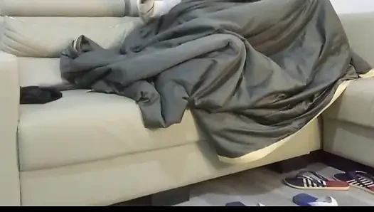 Film izlemek çok soğuktu, yolculuktan döndükten sonra beni azdırdı ve sikti, oh ne harika bir sikiş!