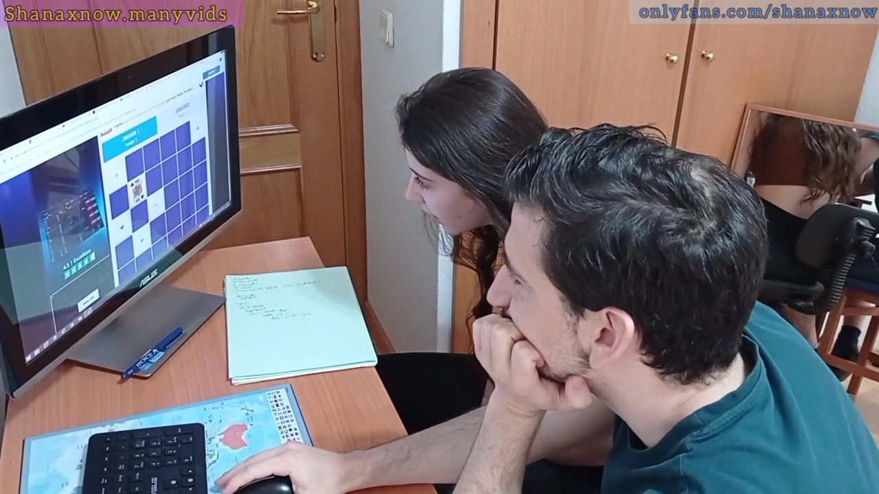 ティーン学生が脅迫、ハメ撮りフェラ、口内射精、ごっくん。