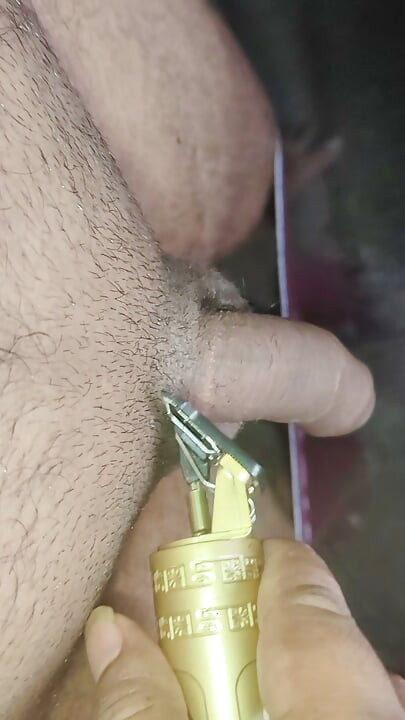Sunita bhabhi ne bugün benim sikimi ağzına alıp emdi ve beni sikti