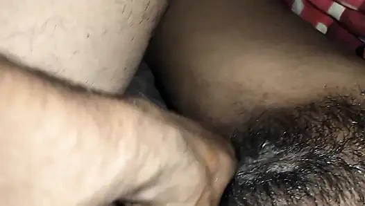 Задница Деси Бхабхи в многом