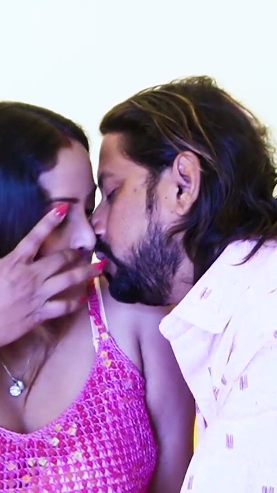 LAND BROKER FUCKED HIS INDIAN DESI SEXY BIG BOOBS CLIENT FOR TAKING NO COMMISION | Clip 1