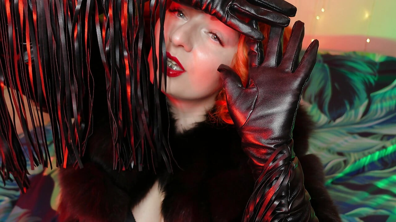 Sexual pin up Arya, ASMR video with long black gloves