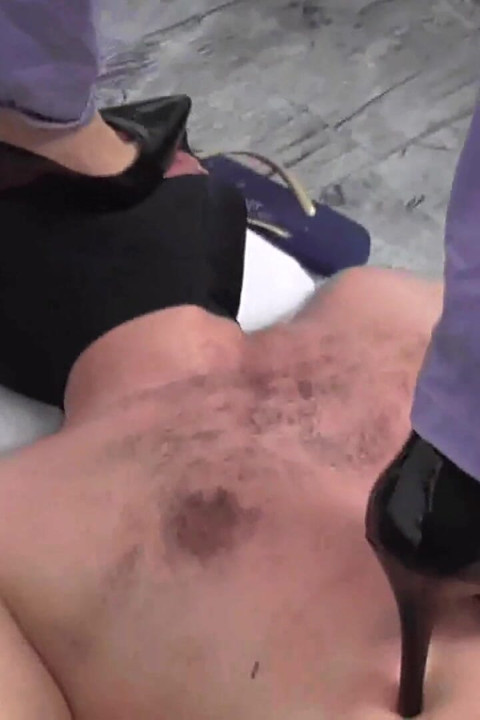 Mistress Amrita is trampling her slave