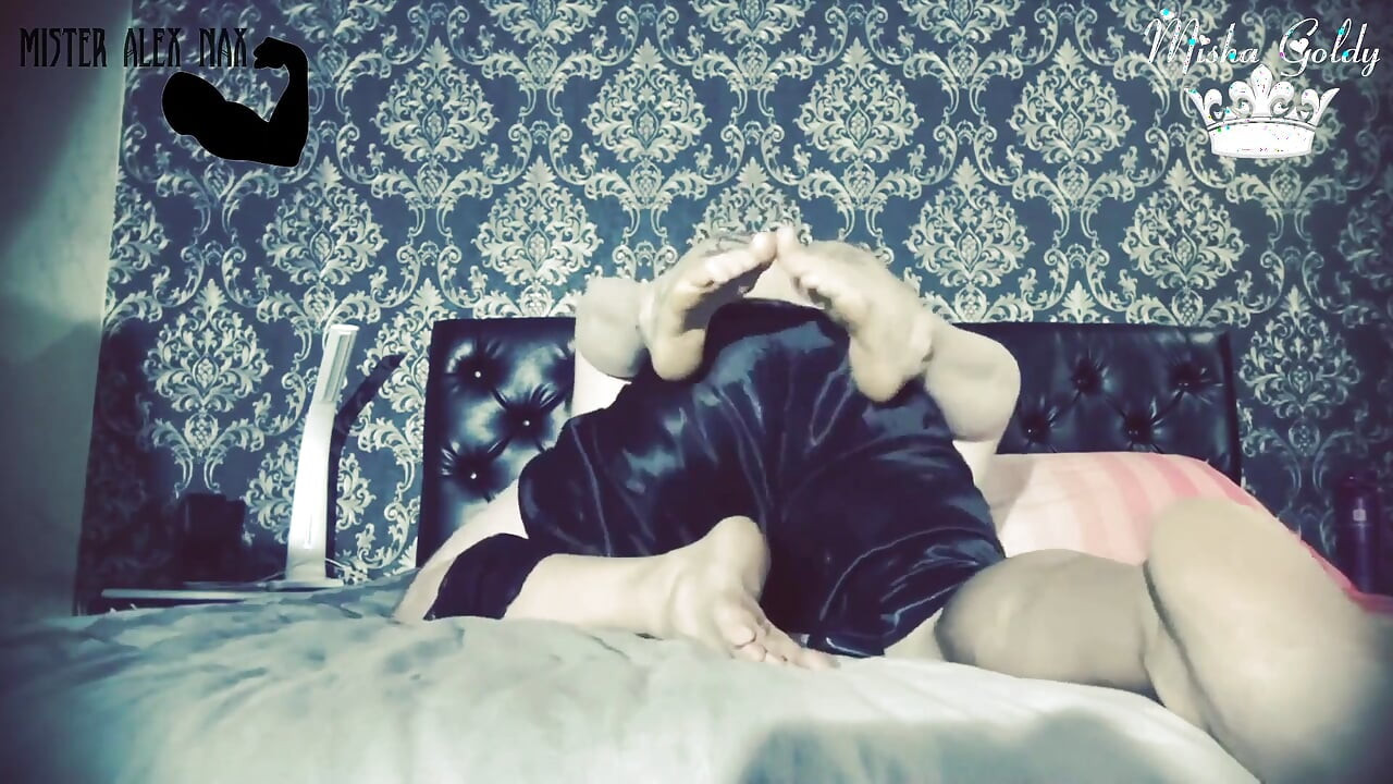 Lick , smell and worship our feet bitch while i have sex Alpha