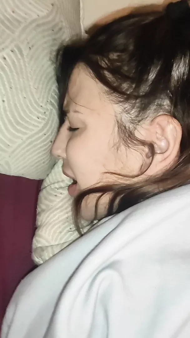 I put the tip of my cock in my teen neighbor's virgin ass