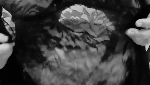 Swati bhabhi memerah susu dengan kisah nyata hindi