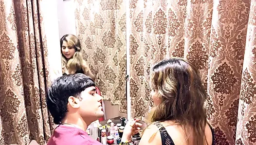 Hintli tina nandey otelde kolaj arkadaşıyla sert seks yaparken yakalandı Hintçe desi videoi