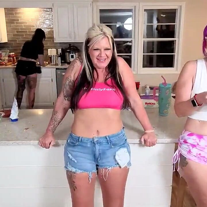 Hot Wife Tour Live Cooking Show #1