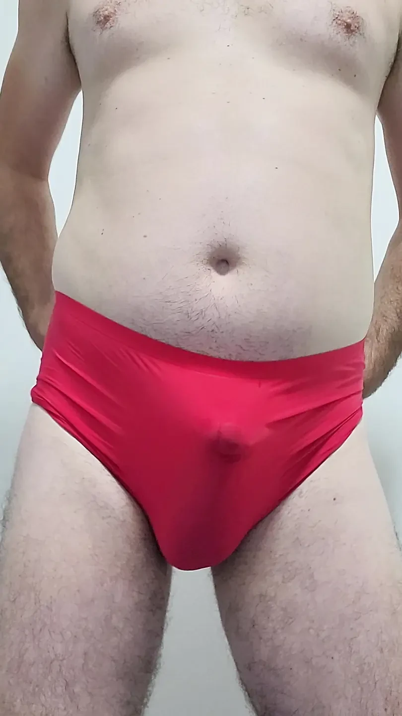 Carnuda esfolando pau