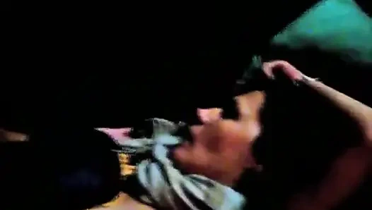 Nicht meine stiefmutter ruht sich nackt aus