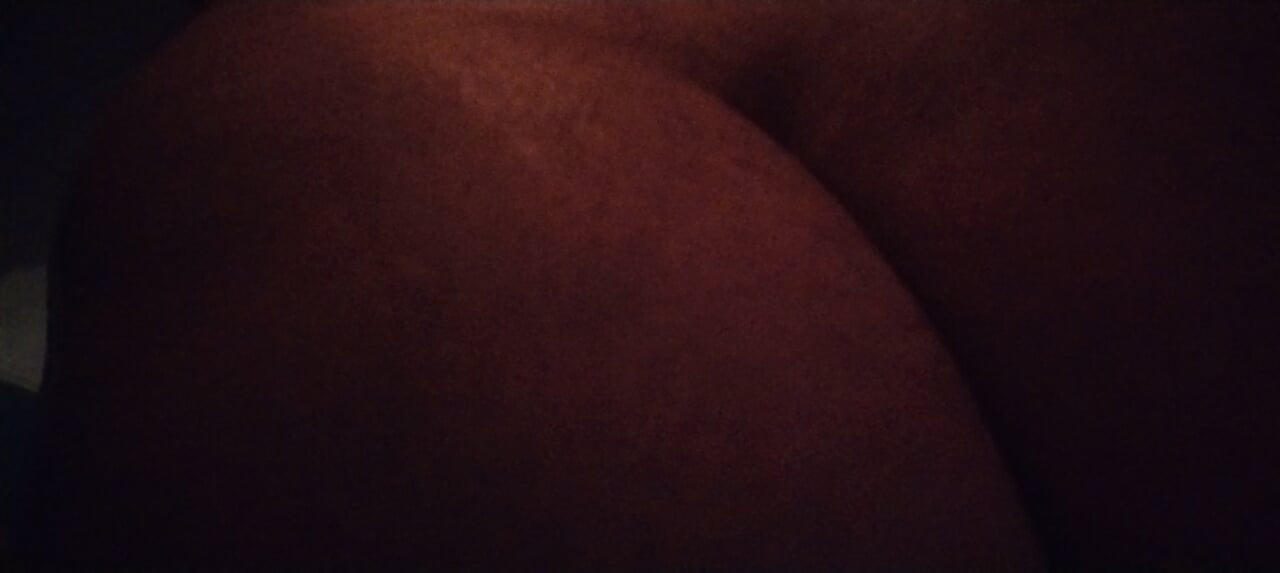 doing my night time hot leglifts