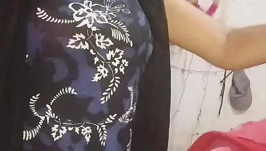 Hintli kız arkadaşla mastürbasyon