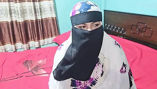 Aunty gave me her pink pussy to fuck, oops