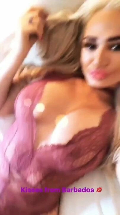 Polish Milf showing off her body