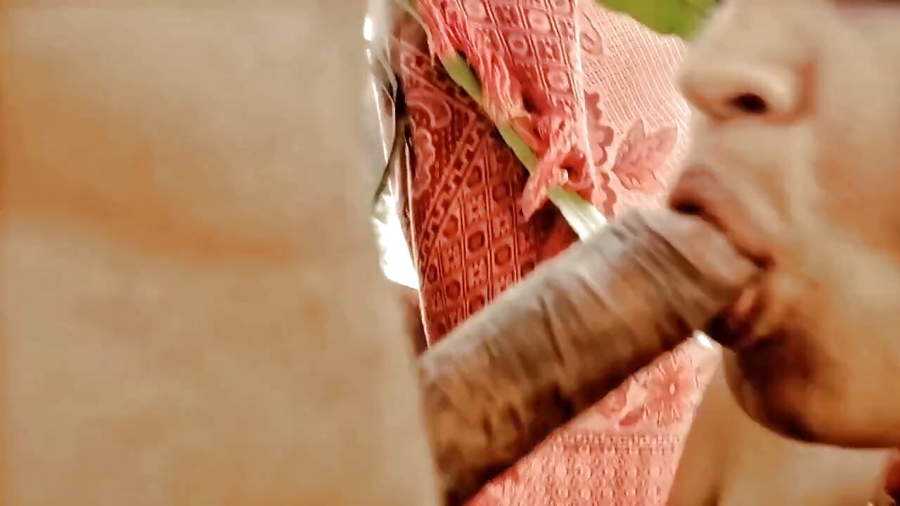 A roupa sexy da minha tia real para a festa de Natal