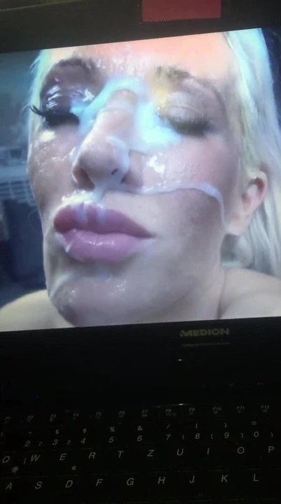 Jerk off on Lexi Ryder