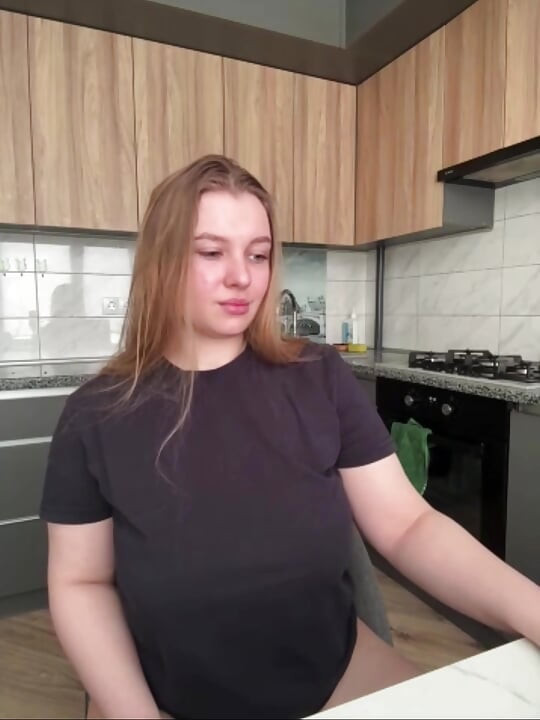 Extreme squirting with secretary jucielussie