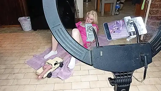 Memek mahasiswi ini dientot habis-habisan sama mobil rc