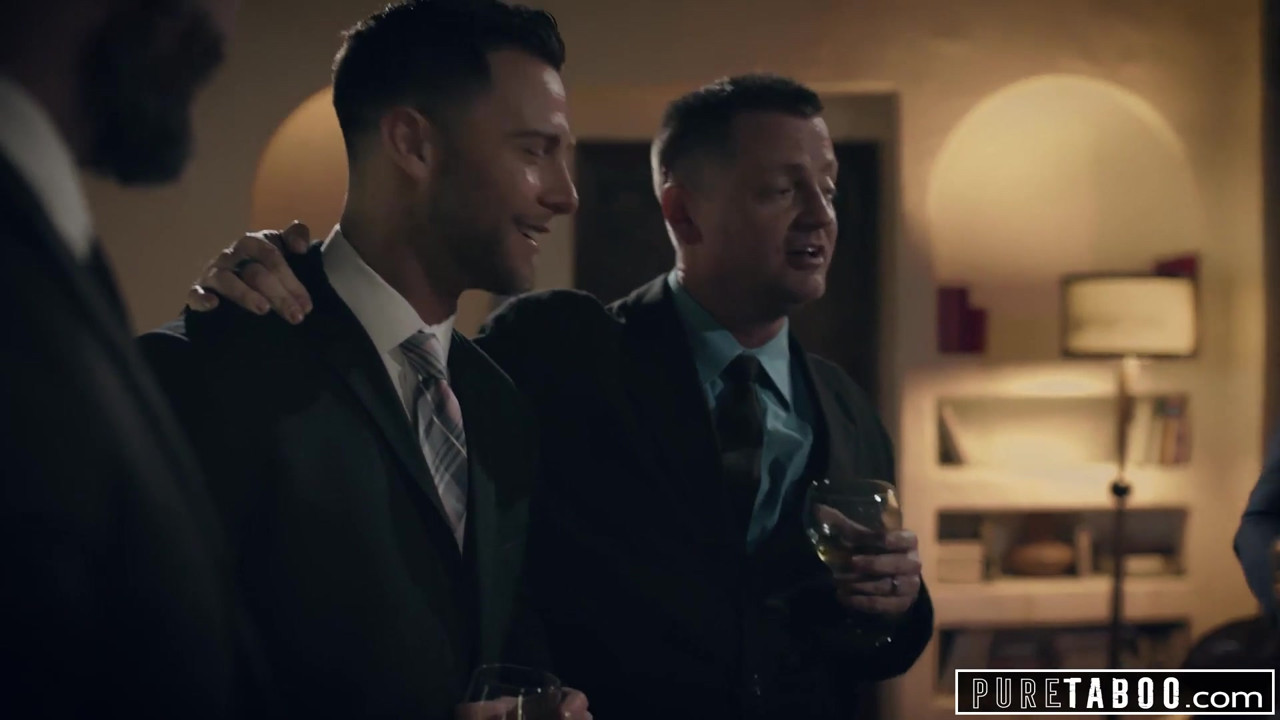 純粋なタブー痴女がビジネスマンに屈辱-公共ファック