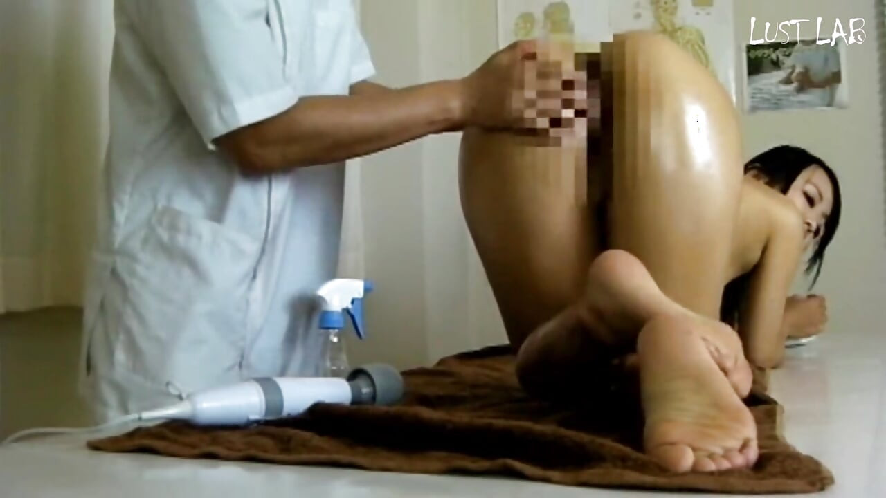 Under Soft Light, a Massage Turns Into Quiet Temptation. - 5