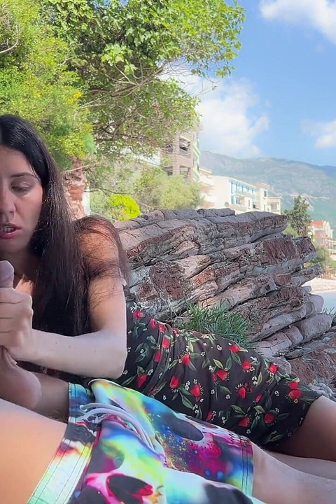 Dick Flashing on the Beach - Girl Saw My Cock and Helped Me Cum