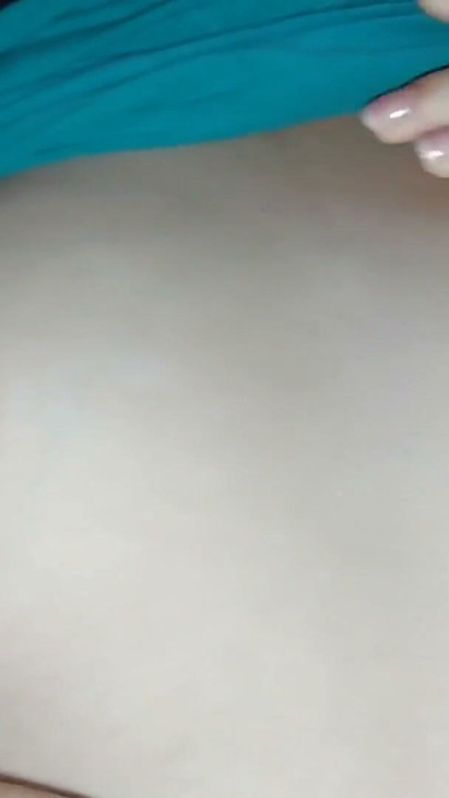 갓 면도한 보지와 자지를 갈망하는 Desi 십대 Si | 클립 1