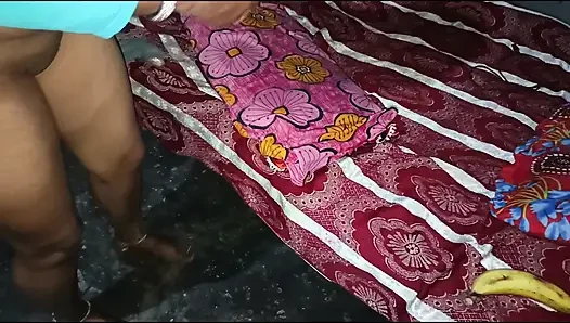 Бхабхи Трахнули Два Члена, Один Банан, А Другой Хуй