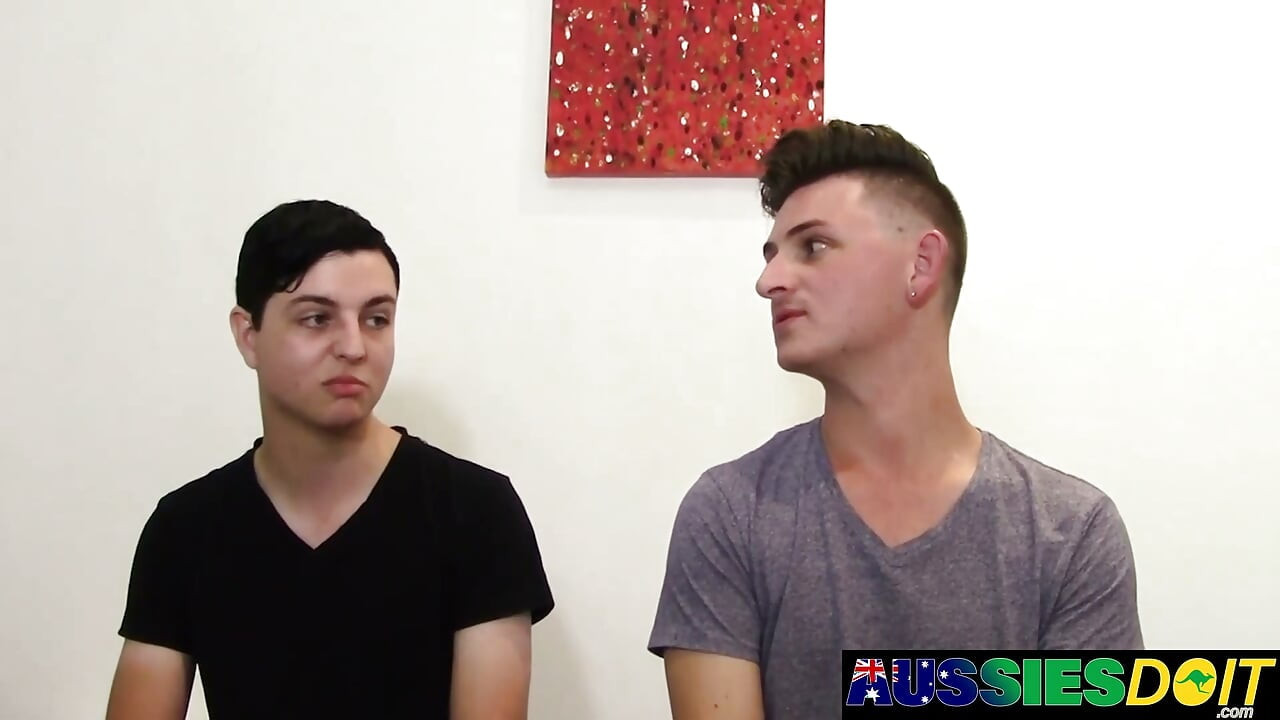 Sexy australiana Alec é preenchida por sorens pulsando pau em foda safada