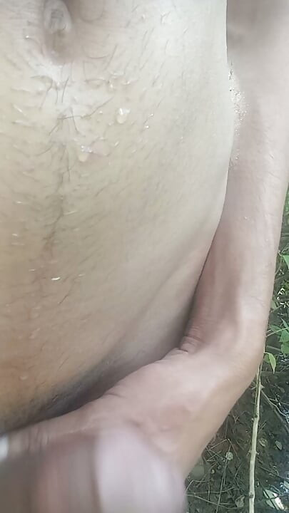 Bhabhi ne apne devar ko apne room mein bulaya sex ke liye jab unke pati ghar par nahin the bhabhi ne apne devar ke sath