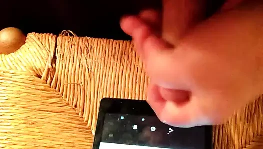 Seksi İngiliz sürtüğün döllerini dağıtıyor