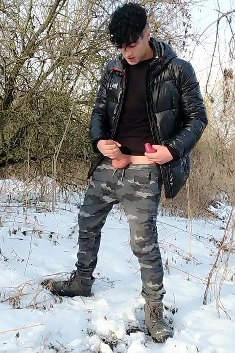 Trying Air Pulses Clitoris Stimulator on My Cock Outdoor