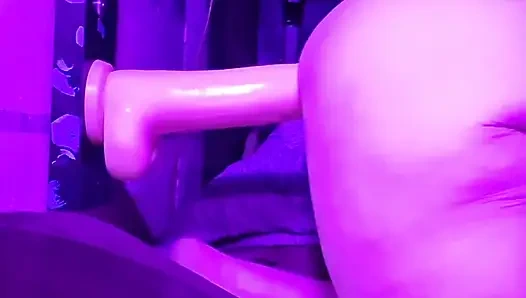 Aku lagi asik ngentot dildo 25 cmku