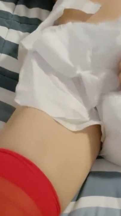 Pibe flacucho ABDL en pañal se corre para papi | Clip 1