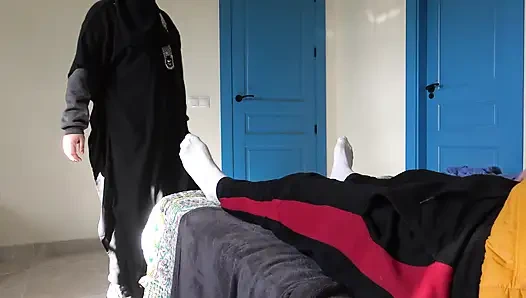 78 yaşındaki Alman dede Türk kızına onun için dans etmesini söylüyor