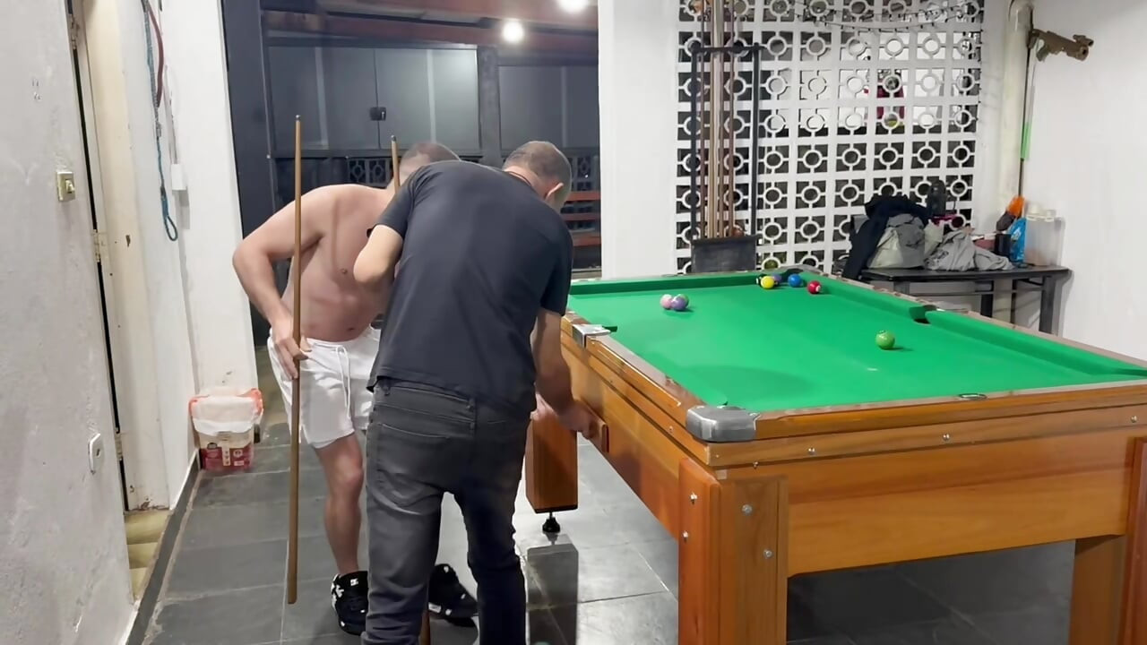 Sr Carmona and Victor Ferraz playing naked billiards