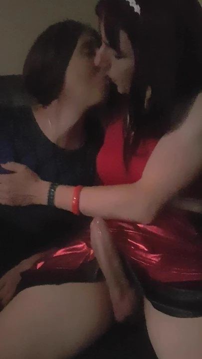 sexy kissing