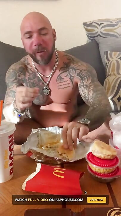Мак Дональд і Kfc Mukbang!