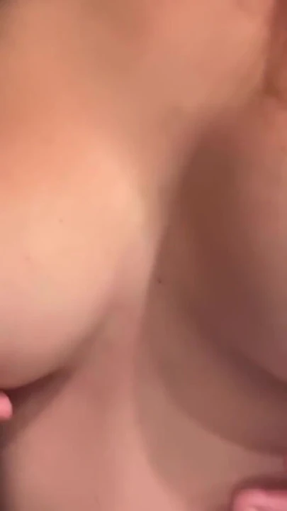 Artemisia Love making her juicy boobs bounce for you | Clip 1