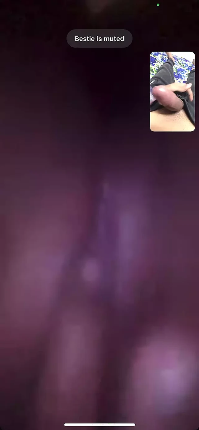 Cute Pakistani girl masturbating for her boyfriend