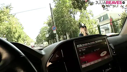 Pirang disetubuhi di kedua lubang setelah diraba