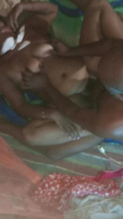 Click to watch Aunty's full sex video