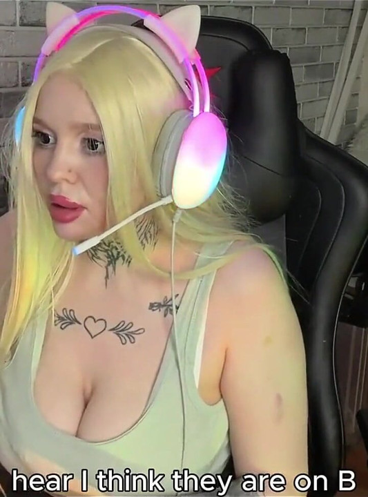 Ένας πραγματικός streamer του Twich γαμήθηκε σε ζωντανή ροή