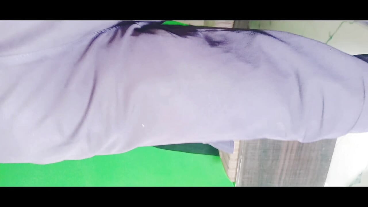 18-letnia Hinduska Desi ze wsi, dziewica z ciasną cipką, pierwszy raz rżnięta – filmy xxxx