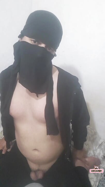Mistress arab shemale salma ladyboy play with bobs hard