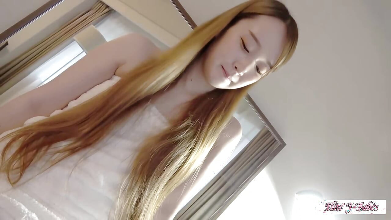 Kansai-dialect Beauty Masseuse Arrives Cute Youthful Charm Returns for a Second Round