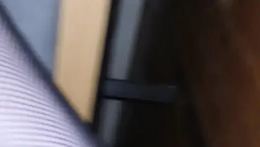 Tante seksi amatir favoritmu lagi bugil sambil menggoda budak seksnya
