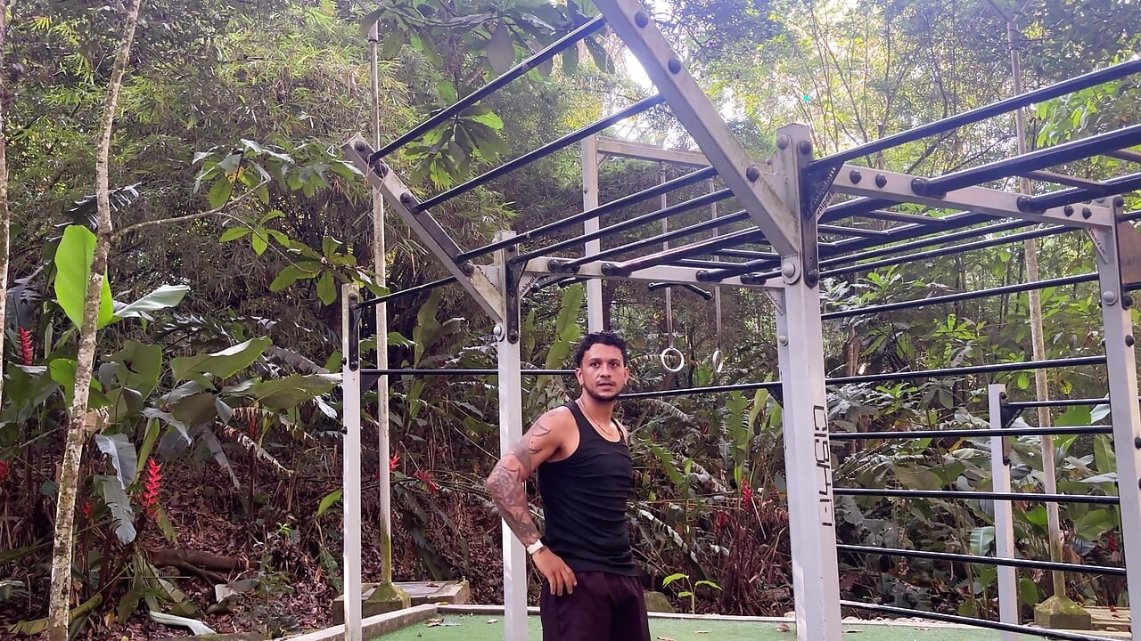 Full-body training with a predominance of pulldowns