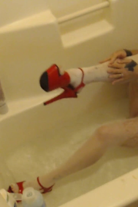 Bodystocking stiletto's bad