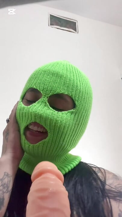 I love to suck viral