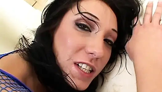 Zwei schwänze für meine versaute schwägerin